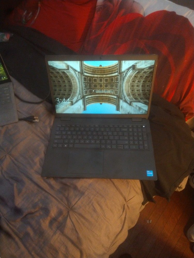 Dell Latitude 3520 New