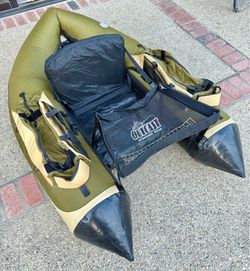 Outcast Super Fat Cat Float Tube