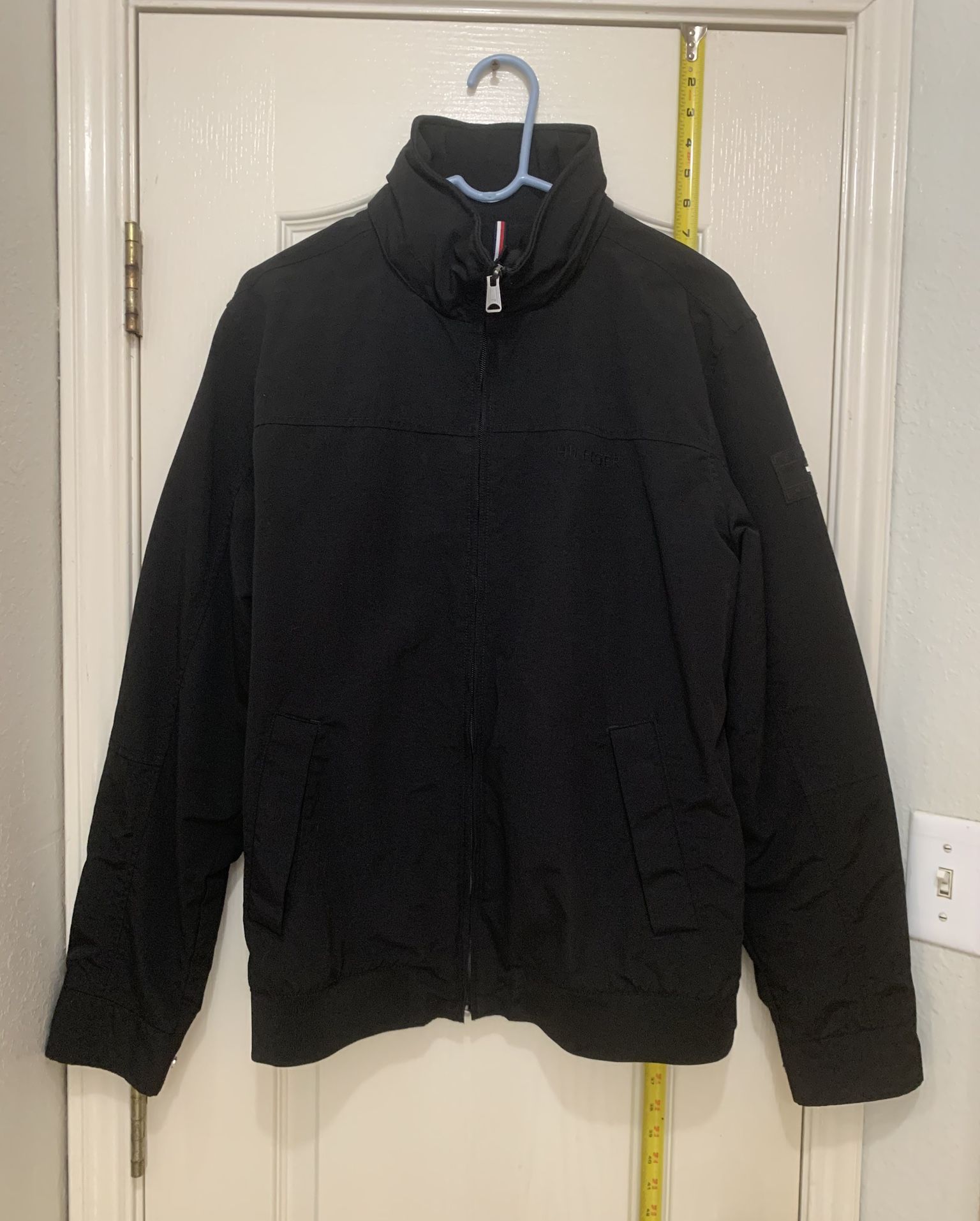 Tommy Hilfiger Men’s Black Medium Hooded Windbreaker Zip Jacket