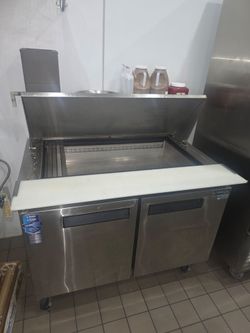 Dukers 2-Door Stainless Steel Sandwich Prep Table