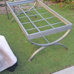 Cocktail Table 