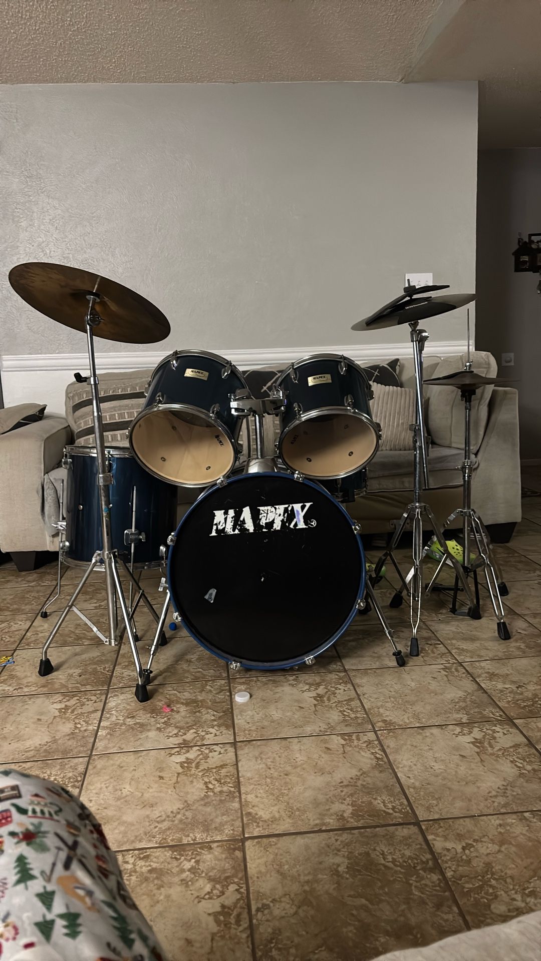 Mapex drum set