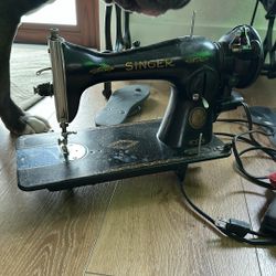 Singer Sewing Machine 1955 