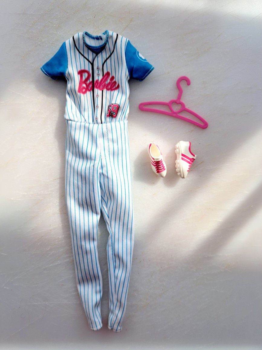 Barbie Baseball Doll Uniform And Cleats