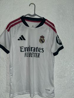 Real Madrid Home Jersey – Size M (26/27 Season) ⚽️