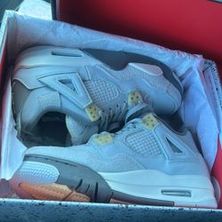 Photon Dust Jordan 4’s