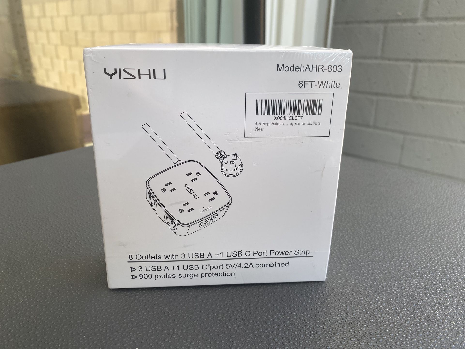 Yishu Power Strip, 8 Power Outlets and 3 USB Ports