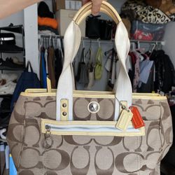 Coach F14876 Daisy Tote hand bag purse In Signature Jacquard with Signature Khaki Yellow accents
