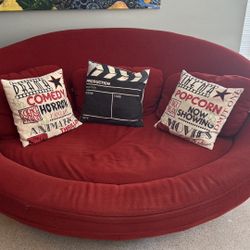 Red Oval Love Seat