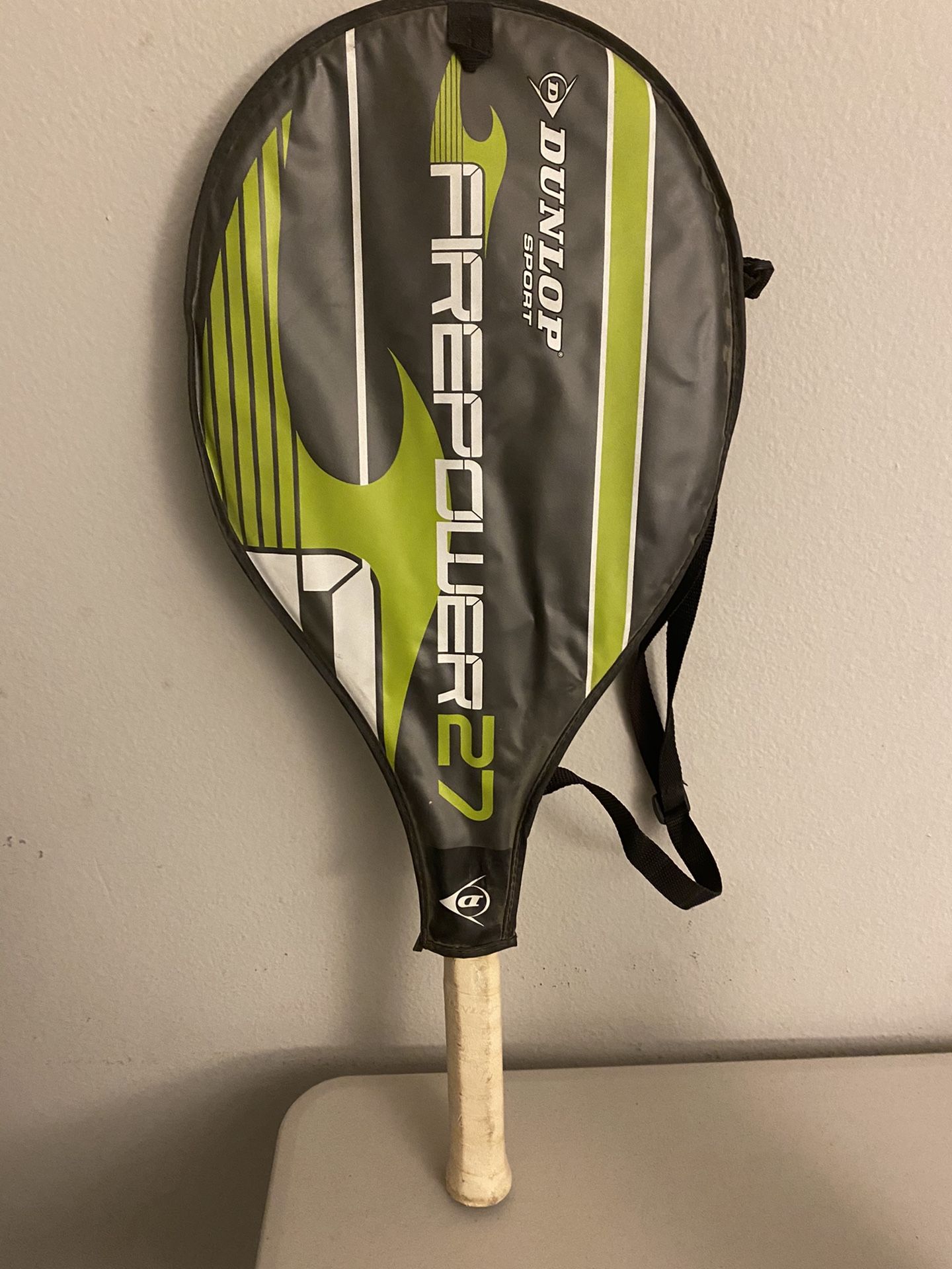 Tennis racquet