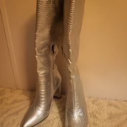 Women's Knee High Silver Color Vinyl Boots - Sz. 10 - New 