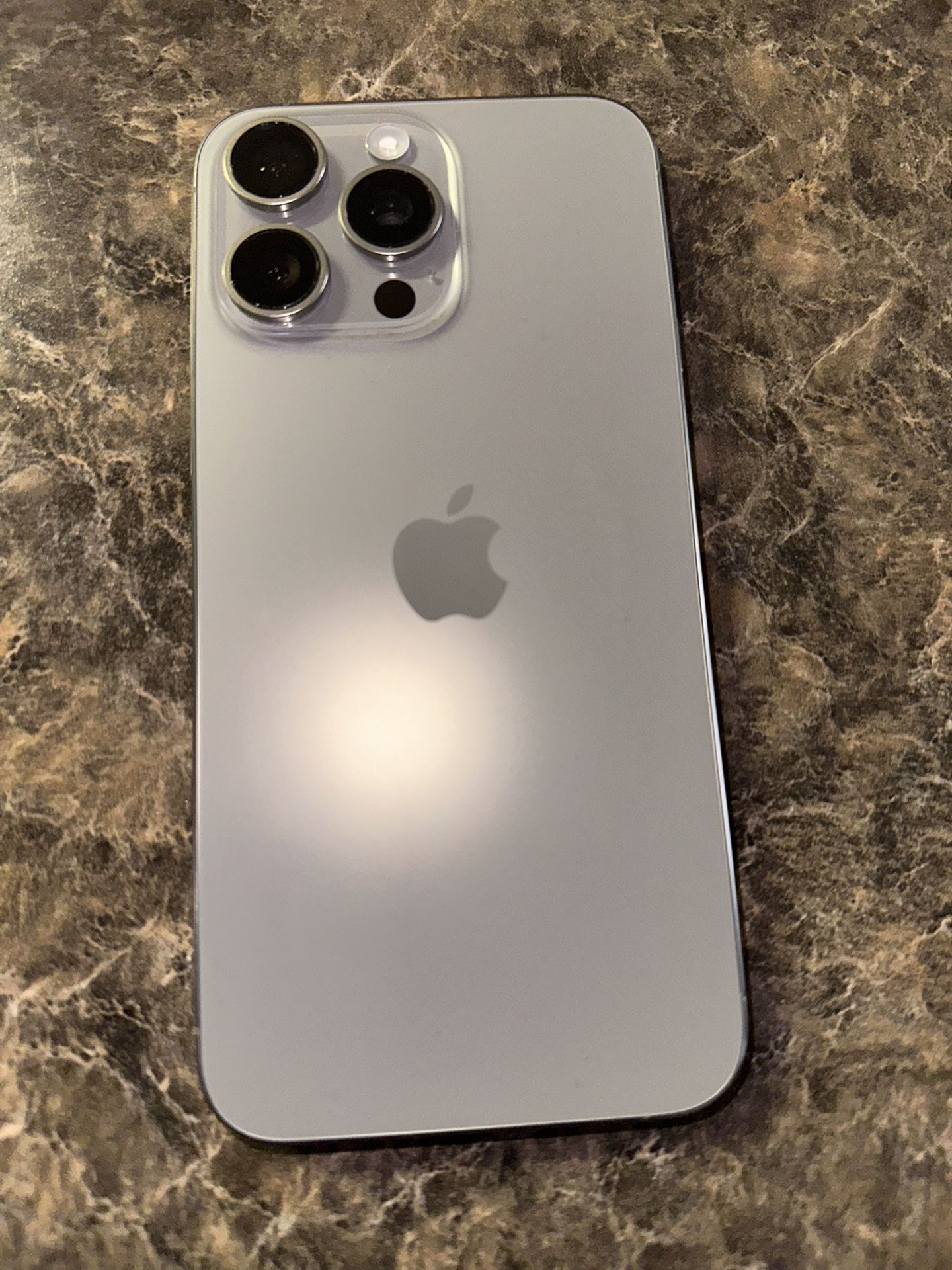 iPhone 15 Pro Max