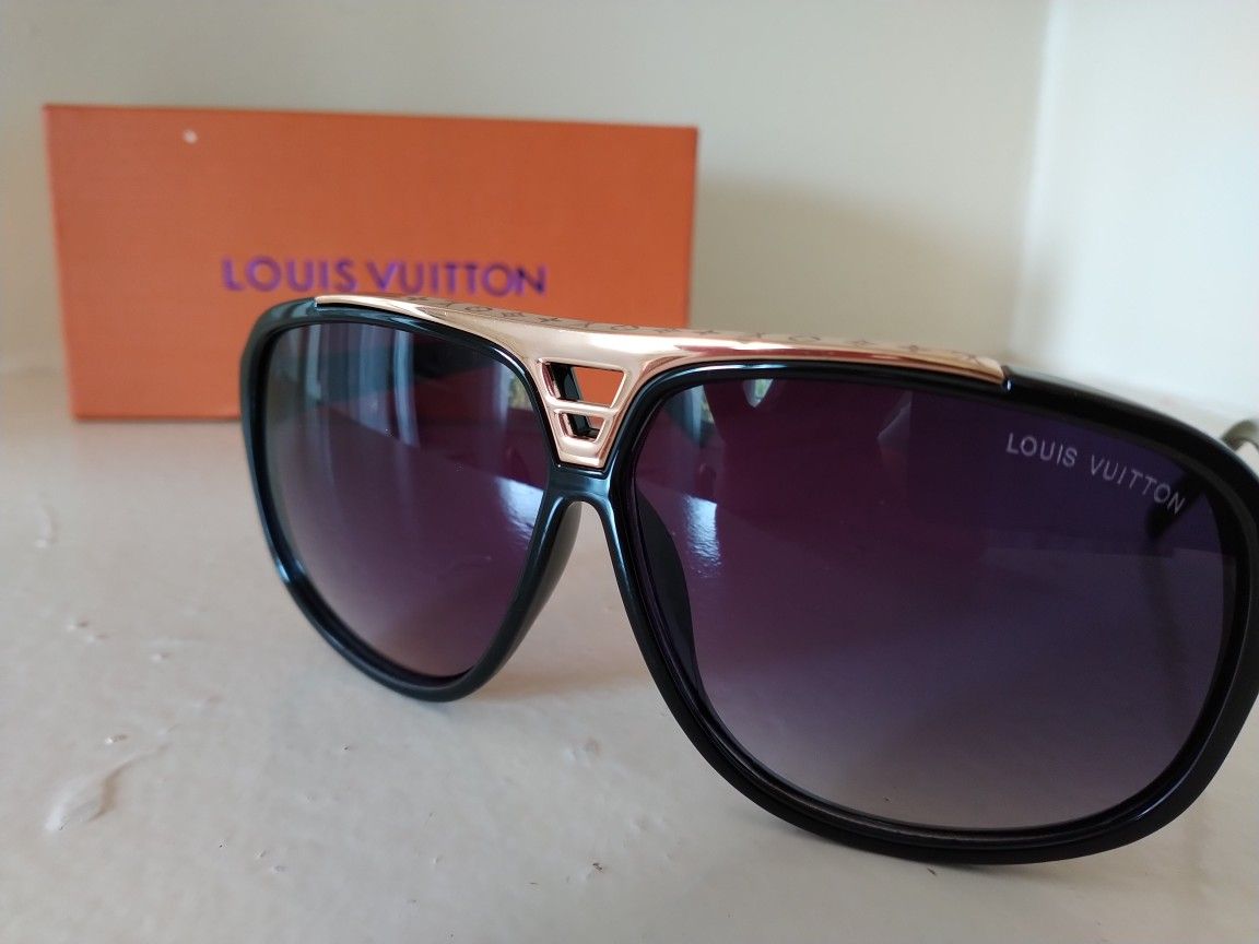 Gold Louis Vuitton Evidence Sunglasses