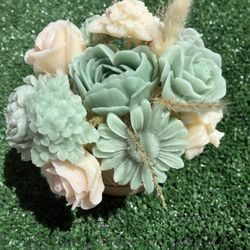 Lindo Arreglo De Flores De Velas.