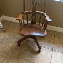 Chair With Wheels