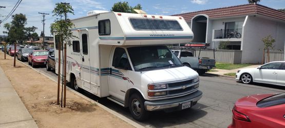 RV motorhome Minnie Winnebago