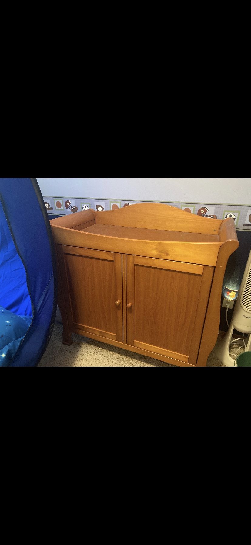 Oak Cabinet with storage. Can be used as a Dresser or smaller TV cabinet or a changing table for a nursery. 39”Lx36”Hx20”W