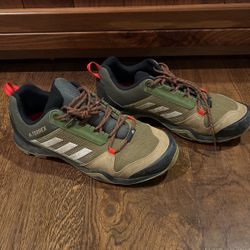 Men’s Adidas Terrex Hiking Shoes - Size 10 1/2