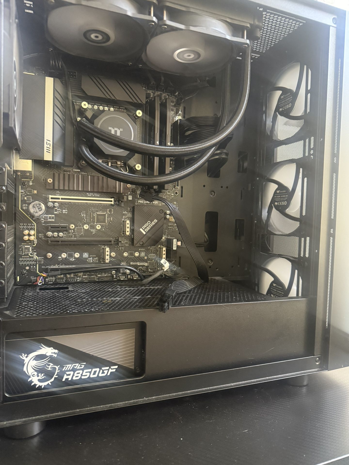i7-13700KF + DDR5 + Z690 + 850W – High-End Build (No GPU)