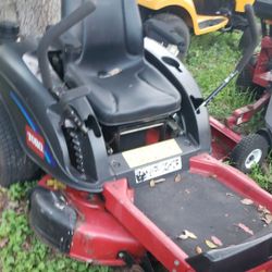 Toro Time Cutter - Zero Turn Lawnmower 