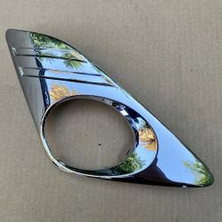 2012-14 TOYOTA CAMRY RIGHT PASSENGER SIDE (RH) FOG LIGHT TRIM CHROME W/O INSERT