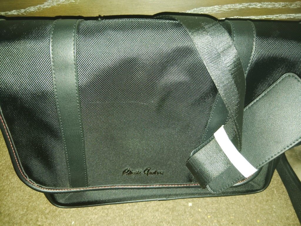 Robert Graham Navigator Laptop Messenger Bag