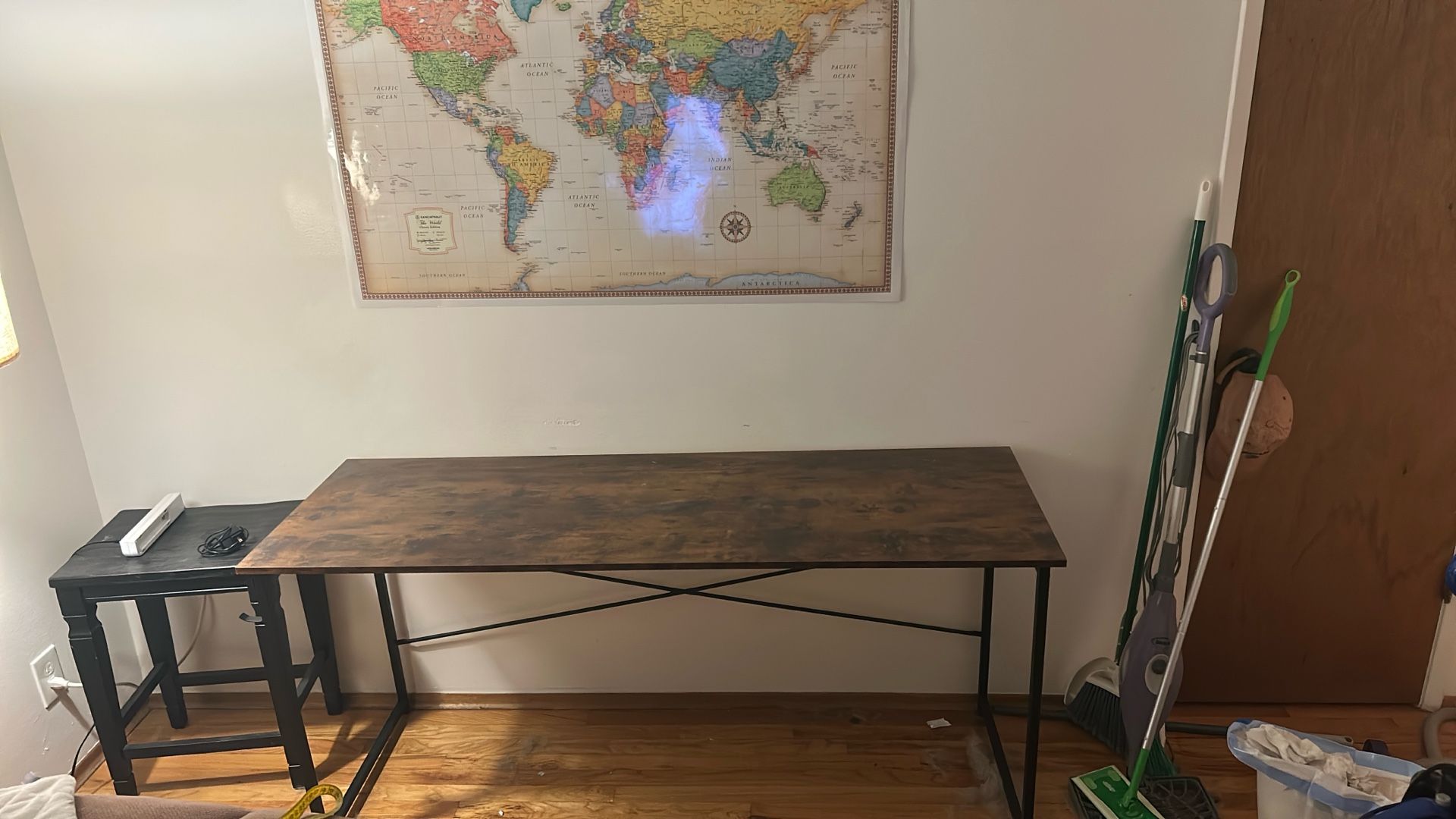 Work Desk