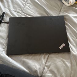 Laptop Lenovo color black 