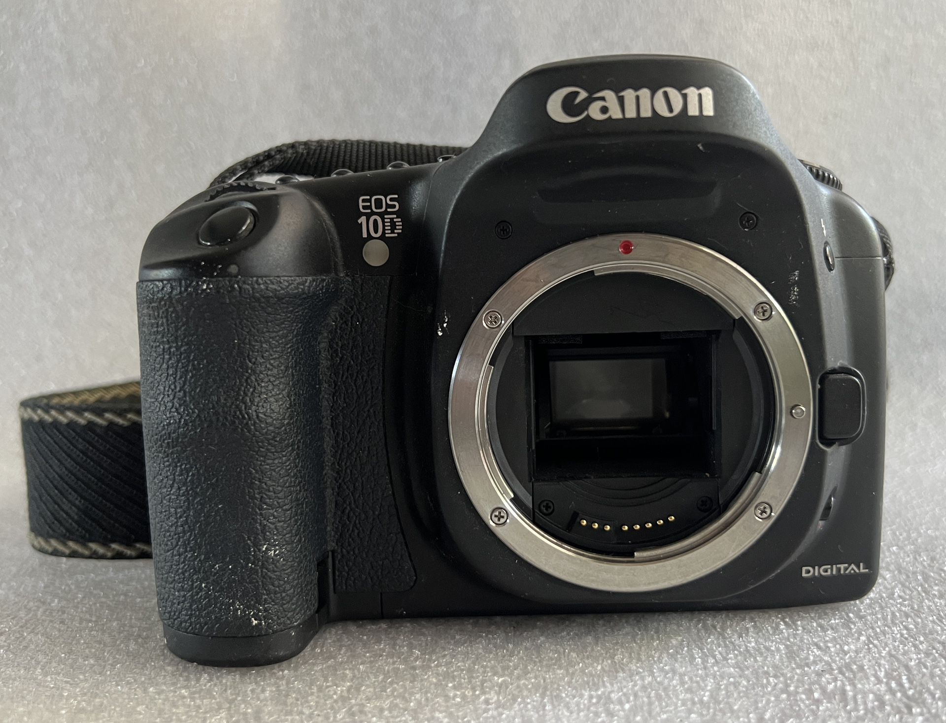 Canon EOS 10D 6.3MP Digital SLR Camera Body Only DS6031 UNTESTED 
