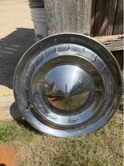 Chevy Hubcap