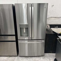 GE 27.7 cu. ft. French Door Refrigerator