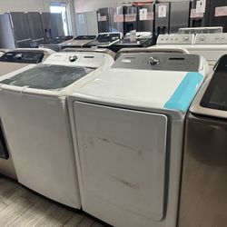 Samsung Washer And Dryer Set Electric XL New Scratch And Dent 