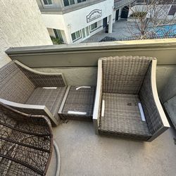 Wicker sunbrella patio chairs with ottoman