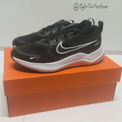 Nike Cosmic Runner (Size 4 youth)