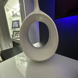 White Modern Vase From Z Gallery