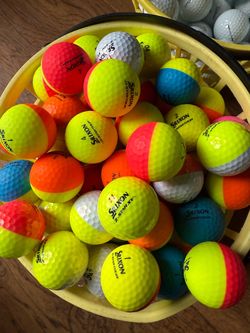 100 Srixon de colored  golf balls