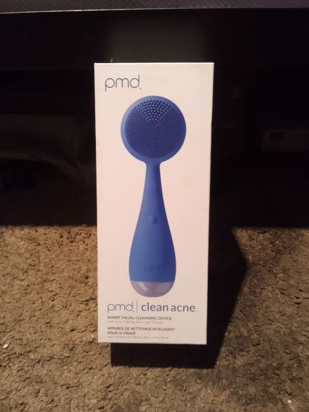 PMD clean acne Smart Facial Cleaning Device 