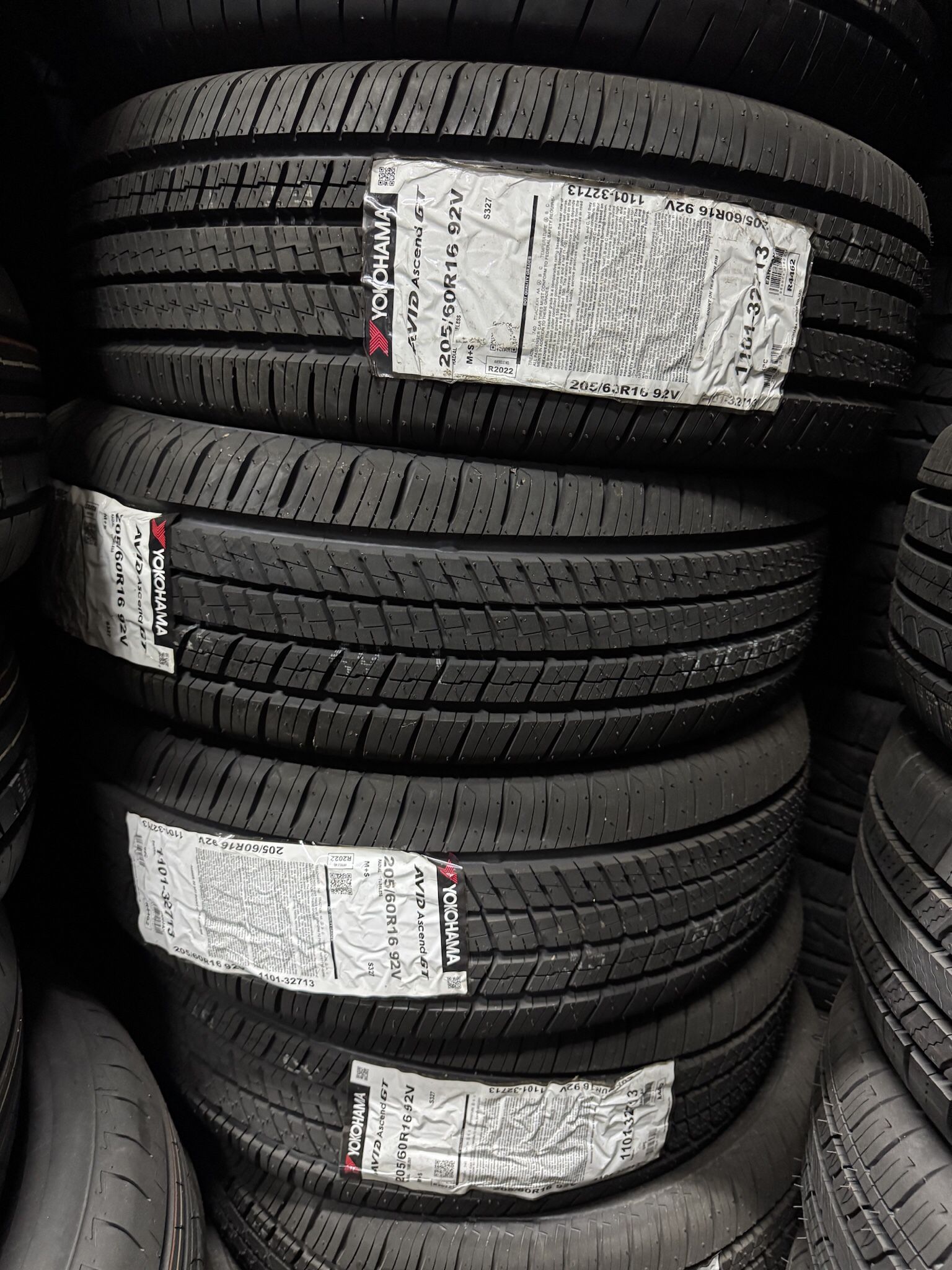 New Yokohama 205/60R16 Tires