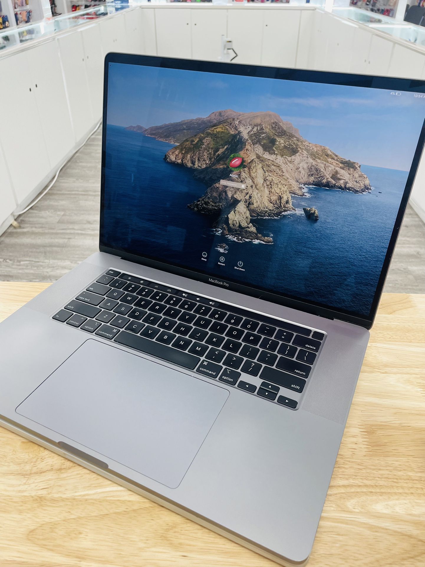 MacBook Pro 16inch 2019 16gbram 512gb 