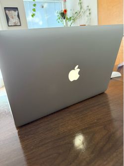 MacBook Mid 2015 brand new battery