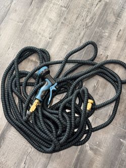 75’ ft Expandable Garden Water Hose, 10 Spray Nozzles, Anti-Rust Solid Brass Connector, Lightweight      Fe2)