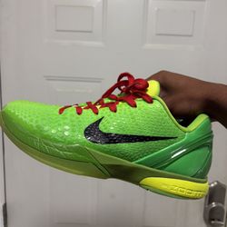Nike Kobe Grinches 
