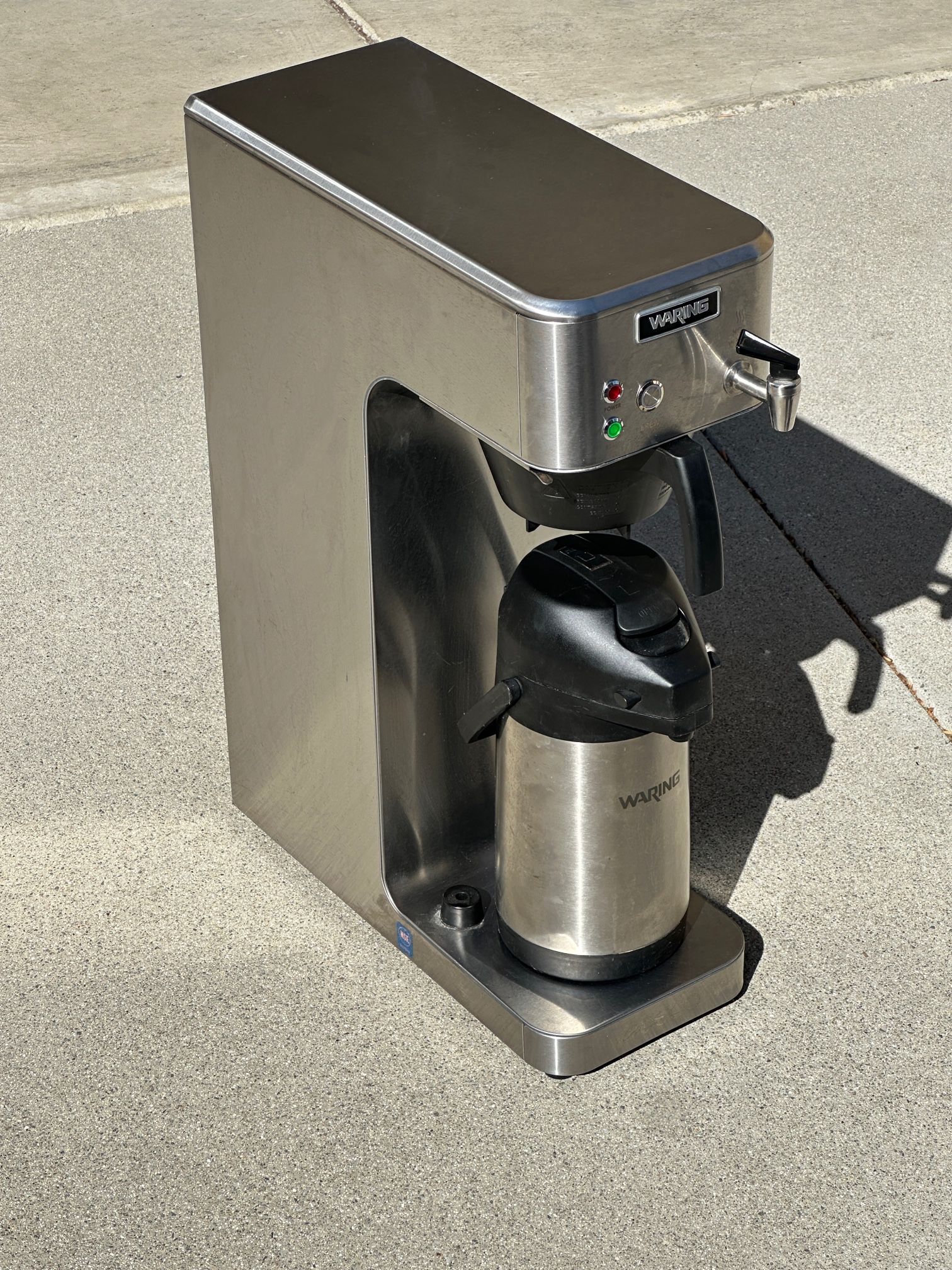 Waring WCM70PAP Airpot Coffee Brewer(like new)