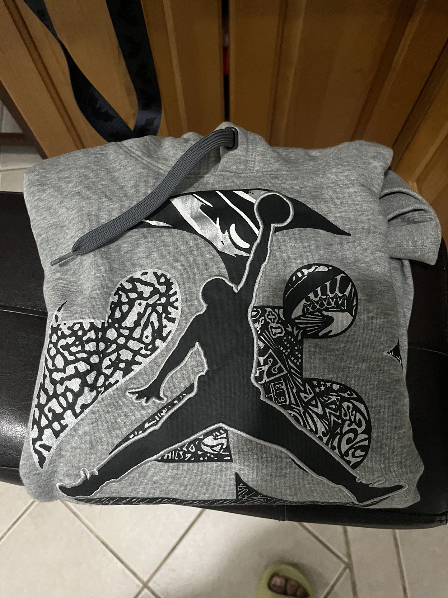 Vintage Jordan Retro Hoody Size L But Runs Big