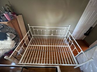 Daybed -Full Size