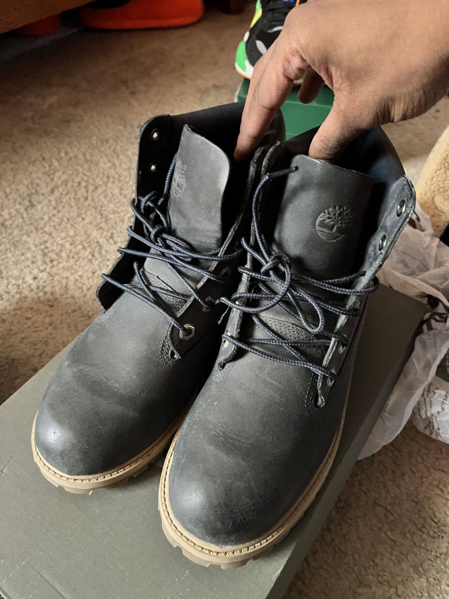 Timberland 6-Inch Boots - Youth Size 6Y - With Box - Good Condition