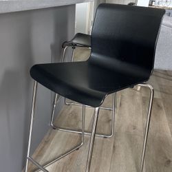 Bar stool - 2 units - Only $50