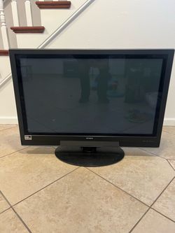 Hitachi 1080p Flat Screen TV with Stand