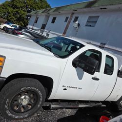 Chevy Sinverado 1500 Millas file:///var/mobile/Library/SMS/Attachments/cc/12/68AEDCDC-E06E-4-69666A8DD110/559 148  2010 Cabina Media