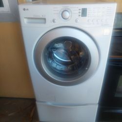 Nice, works excellent washing machine with pedestal